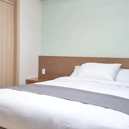 Hi Jeju Hotel Exterior photo